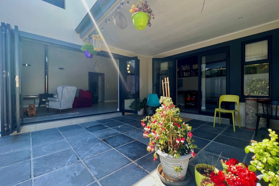 To Let 4 Bedroom Property for Rent in Sagewood Western Cape